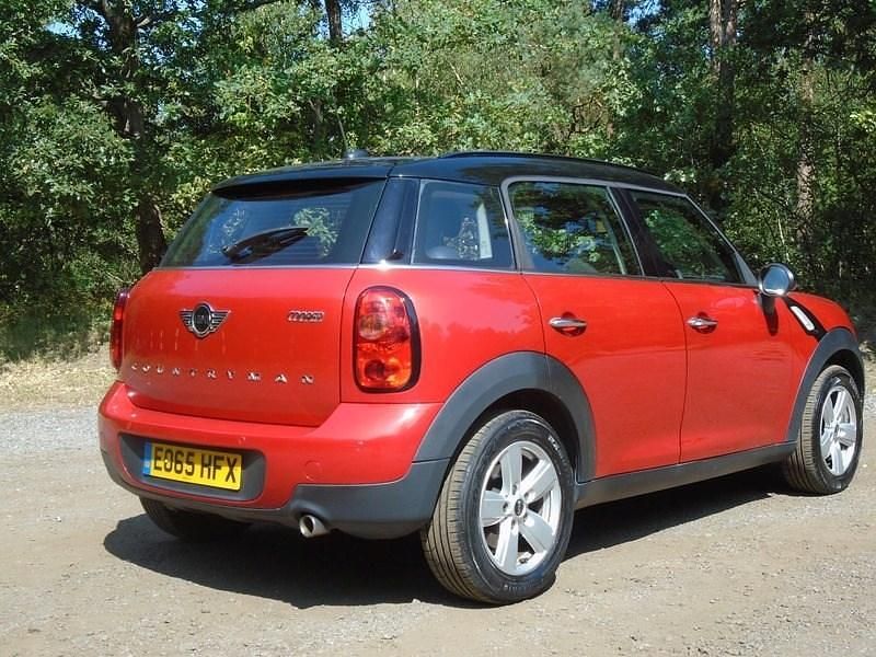 Used Mini Cooper 122 HP (89 kW) 2015 Red Hatchback