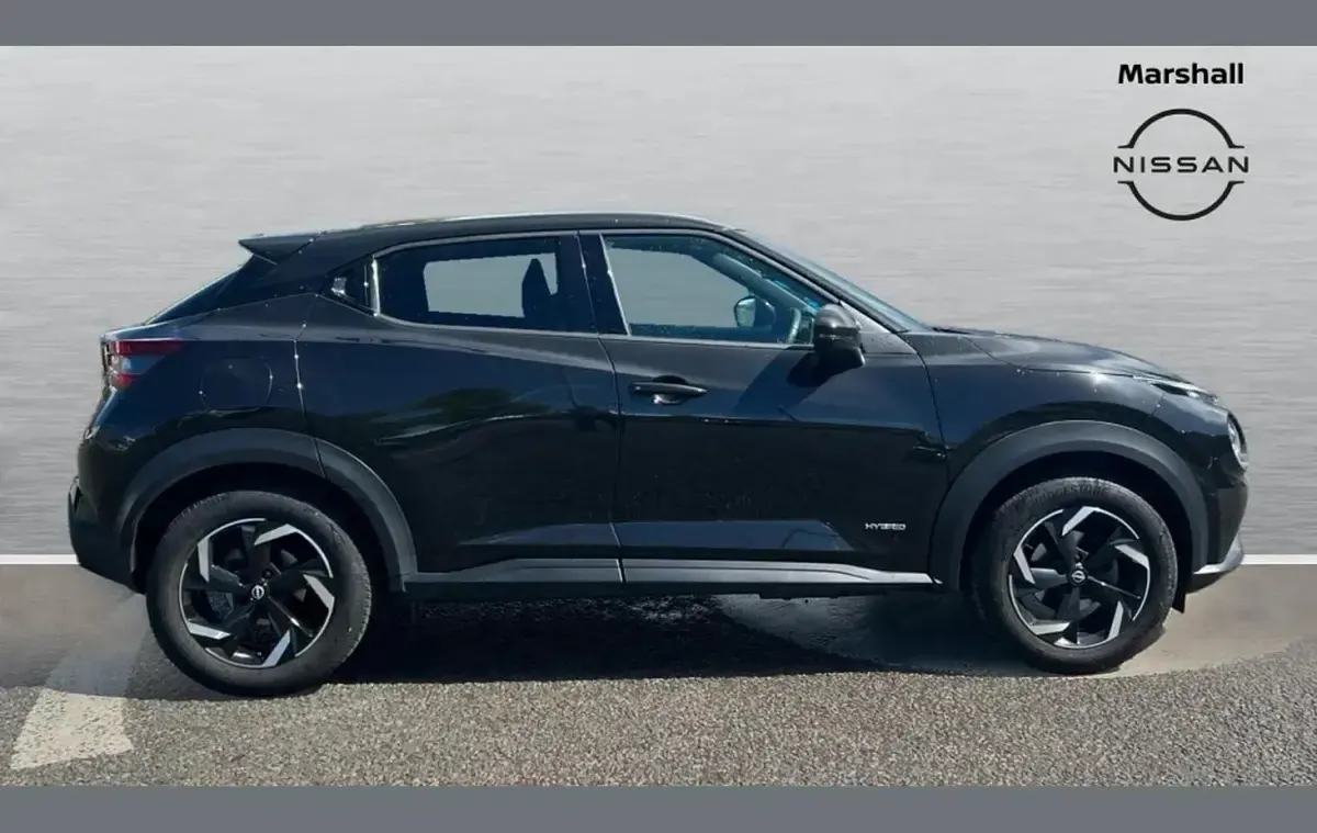 Second-hand Nissan Juke N-Connecta 143 CP (105 kW) 2024 Negru SUV