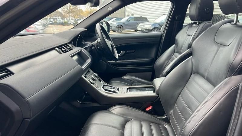 Used Land Rover Range Rover evoque HSE Dynamic 180 HP (132 kW) 2018 Premium metallic  silicon silver Estate
