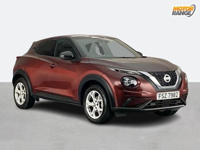 Red Used 2022 Nissan Juke N-Connecta SUV | £14,895 (Good price) - Image 1/4