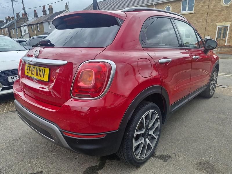 Used Fiat 500X Cross Plus 140 HP (102 kW) 2015 Red SUV