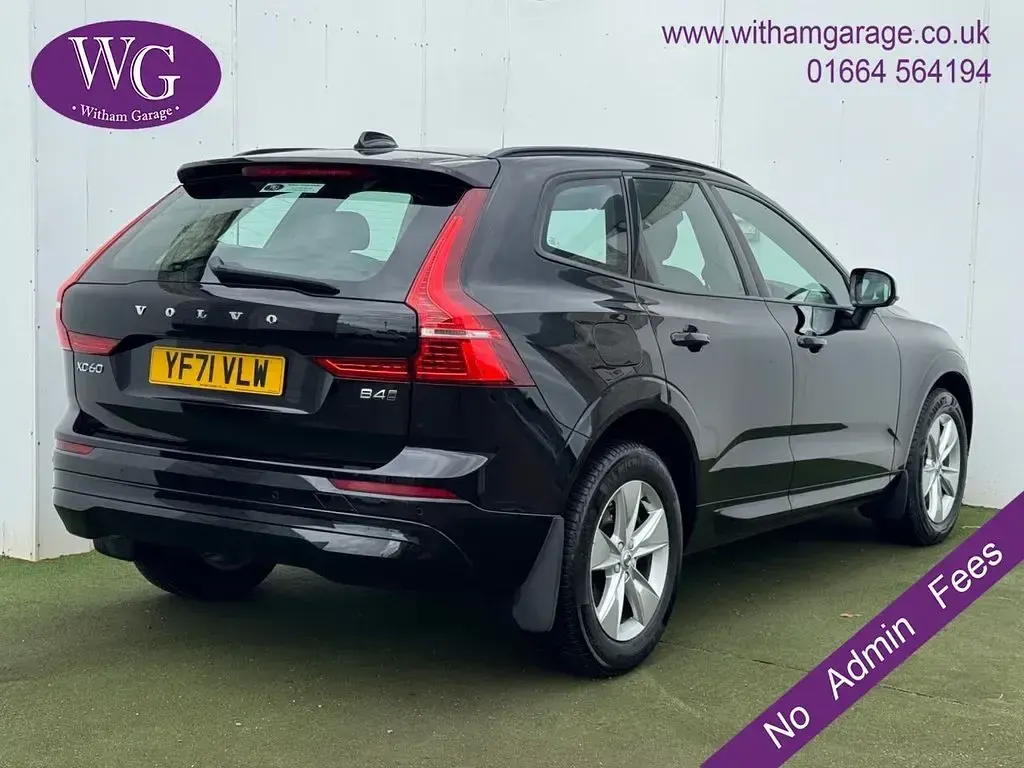 Used Volvo XC60 Momentum 197 HP (144 kW) 2021 Black SUV