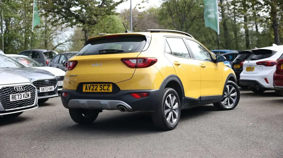 Used Kia Stonic 2022 Yellow SUV