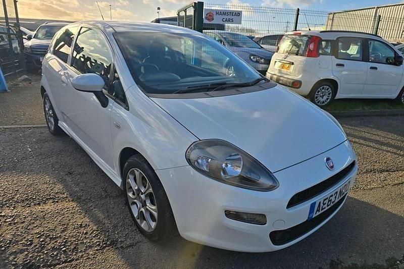 White Used 2013 Fiat Punto Hatchback | £2,299 (Good price) - Image 1/1