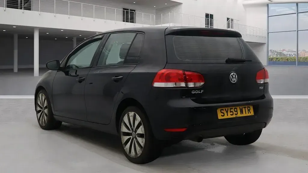 Begagnad VW Golf VI SE 2009 Svart Halvkombi