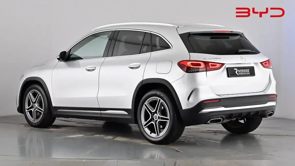 Used Mercedes GLA200 Executive 150 HP (110 kW) 2021 Iridium silver SUV