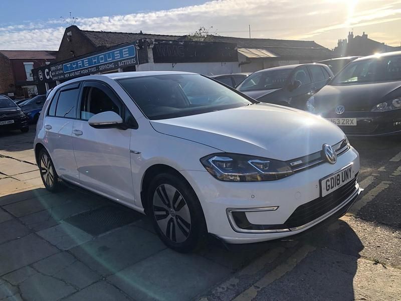 Used VW e-Golf 99 kW (135 HP) 2018 White Hatchback