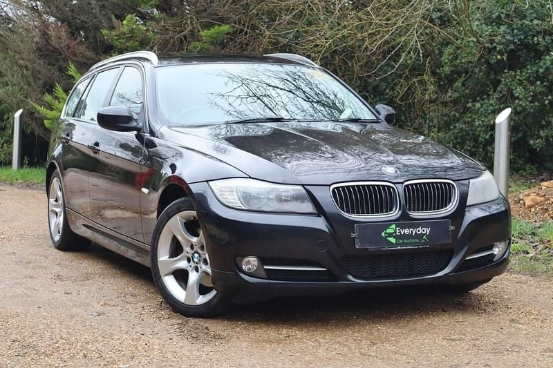 Used BMW 320 Exclusive 184 HP (135 kW) 2010 Black Estate