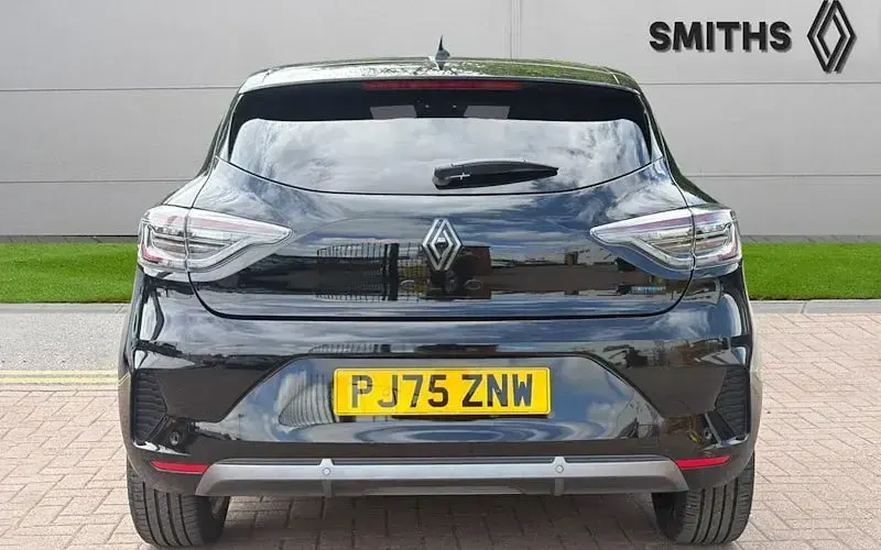 Used Renault Clio Esprit Alpine 143 HP (105 kW) 2025 Diamond black  Hatchback