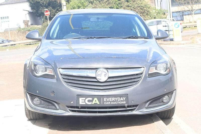 Second-hand Vauxhall Insignia SRi 140 CP (102 kW) 2016 Gri Hatchback
