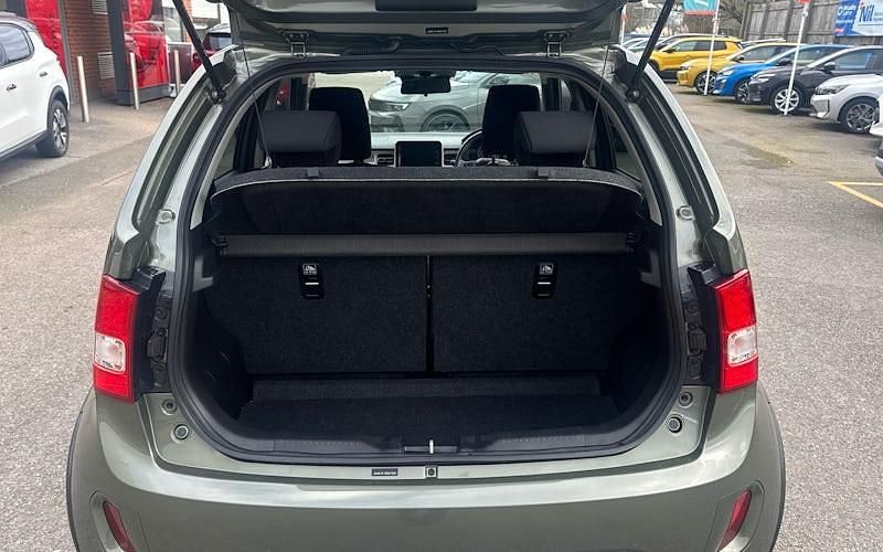 Usado Suzuki Ignis SZ5 83 HP (61 kW) 2023 Verde SUV