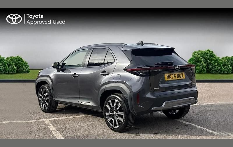 Used Toyota Yaris Cross 128 HP (94 kW) 2025 Grey SUV
