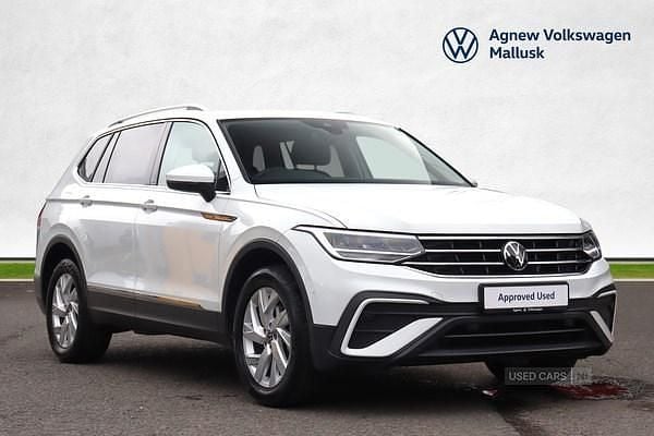 White Used 2023 VW Tiguan Allspace Life SUV | £24,990 (Fair price) - Image 1/4