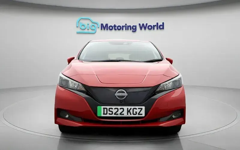 Used Nissan Leaf N-Connecta 160 kW (218 HP) 2022 Red Hatchback