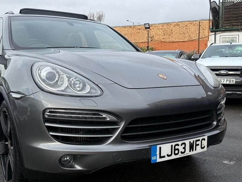 Used Porsche Cayenne 245 HP (180 kW) 2013 Grey SUV
