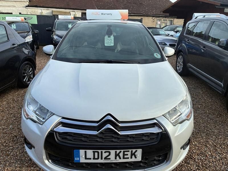 Usado Citroën DS4 115 HP (84 kW) 2012 Branco Citadino