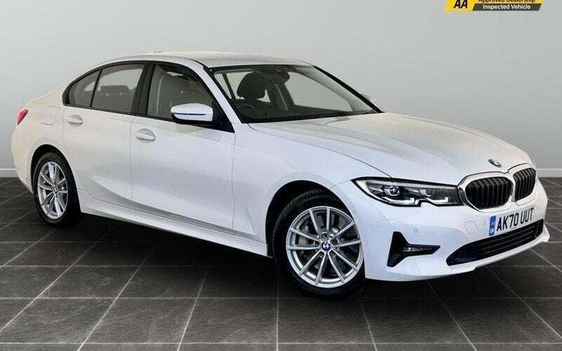 Used 2022 BMW 330e Sedan | £11,995 (Good price) - Image 1/2