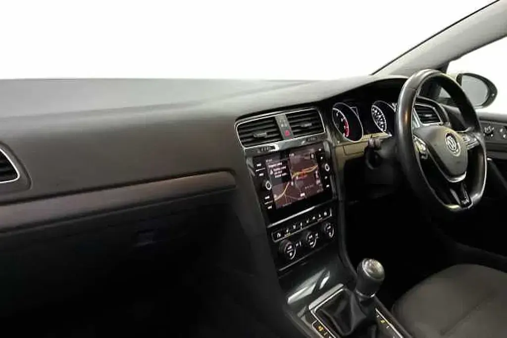 Used VW Golf VIII 130 HP (95 kW) 2020