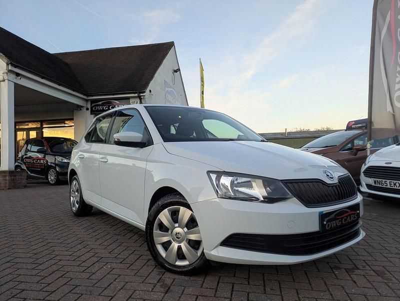 White Used 2016 Skoda Fabia Hatchback | £5,692 (Good price) - Image 1/4
