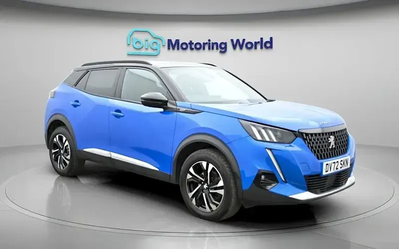 Second-hand Peugeot 2008 GT 131 CP (96 kW) 2022 Albastru SUV