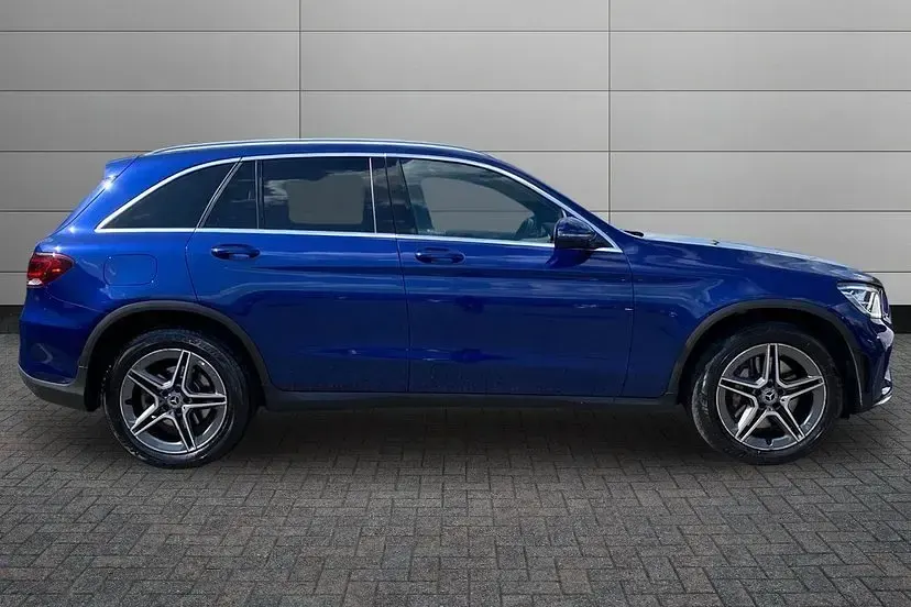 Used Mercedes GLC220 AMG line 194 HP (142 kW) 2022 Blue SUV