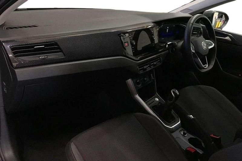 Usado VW Taigo Match 95 HP (69 kW) 2025 Cinzento SUV