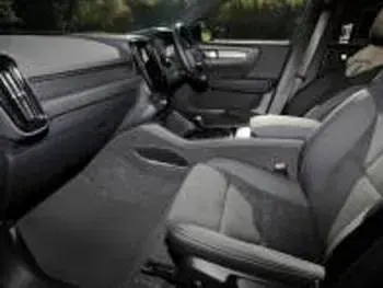 New Volvo XC40 Ultra 197 HP (144 kW) 2025 Black SUV