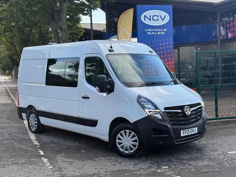 Second-hand Vauxhall Movano 135 CP (99 kW) 2021 Alb Monovolum