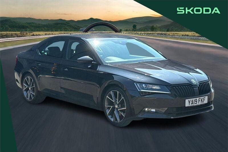 Black Used 2019 Skoda Superb SportlinePlus Hatchback | £15,995 (Good price) - Image 1/4
