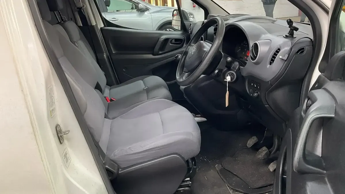 Used Citroën Berlingo 75 HP (55 kW) 2015 White MPV