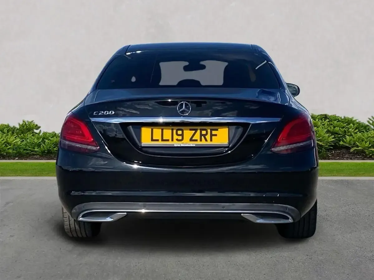 Usado Mercedes C200 2019 Preto Sedan