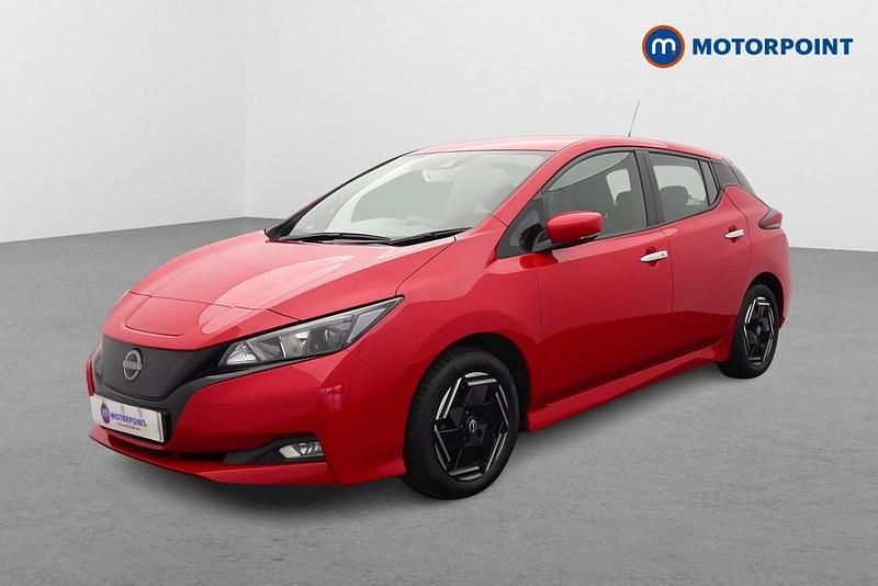 Used Nissan Leaf Acenta 110 kW (150 HP) 2022 Red Hatchback