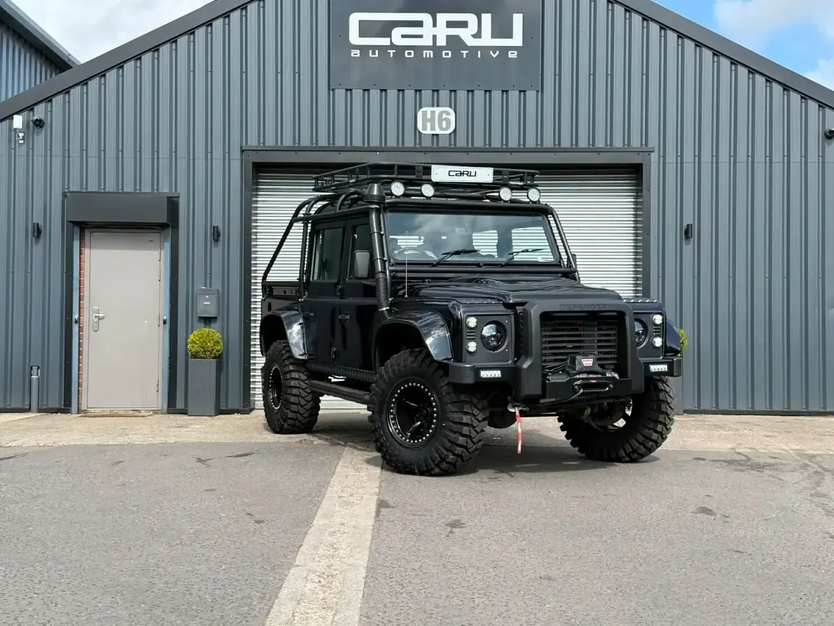 Used Land Rover Defender 200 HP (147 kW) 2014 Black SUV