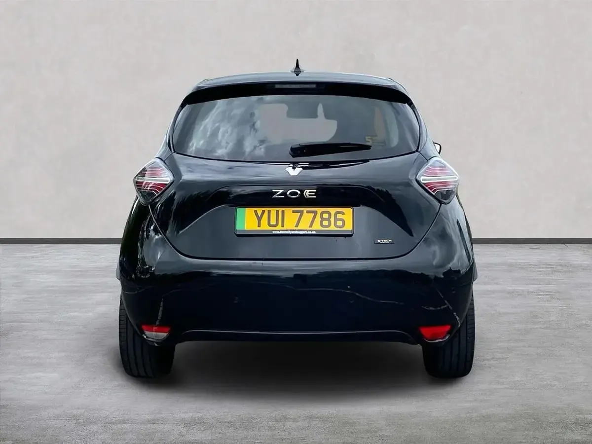 Used Renault Zoe Iconic 100 kW (136 HP) 2023 Black Hatchback