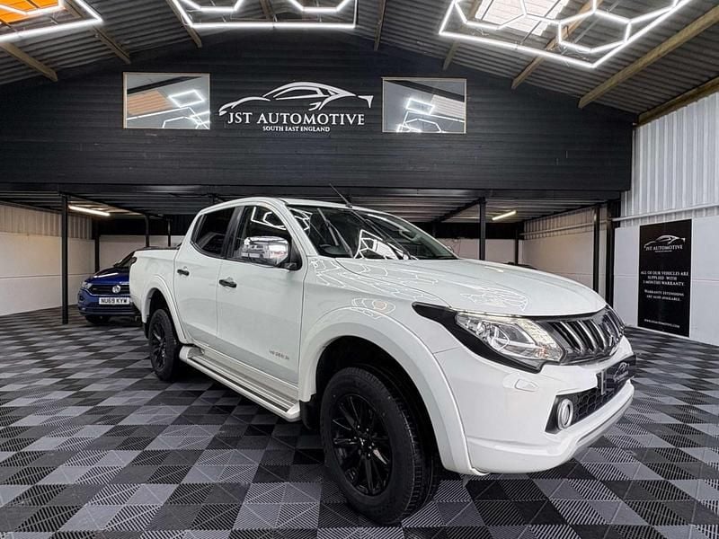 White Used 2018 Mitsubishi L200 Warrior Pickup | £12,495 (Super price) - Image 1/4