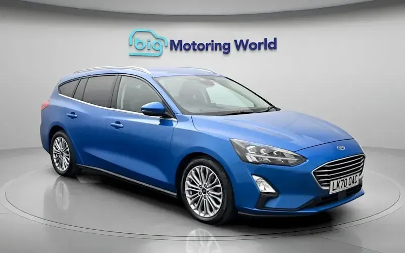 Used Ford Focus Titanium X 120 HP (88 kW) 2020 Blue Estate