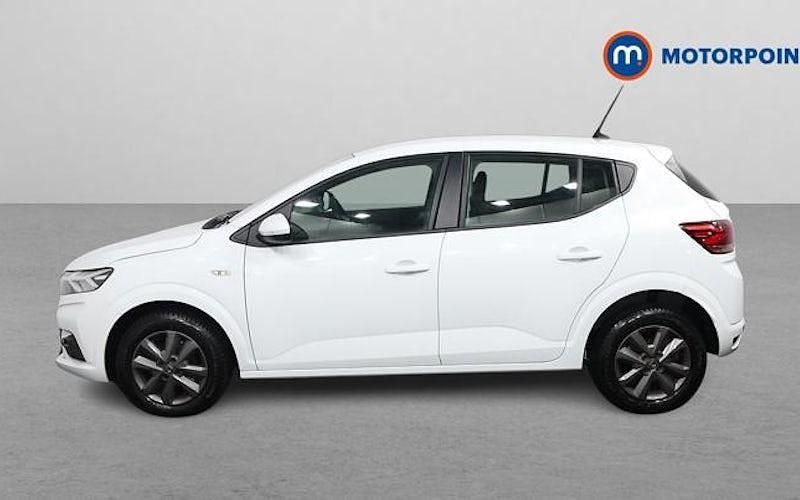 Used Dacia Sandero Comfort 91 HP (66 kW) 2022 White Hatchback