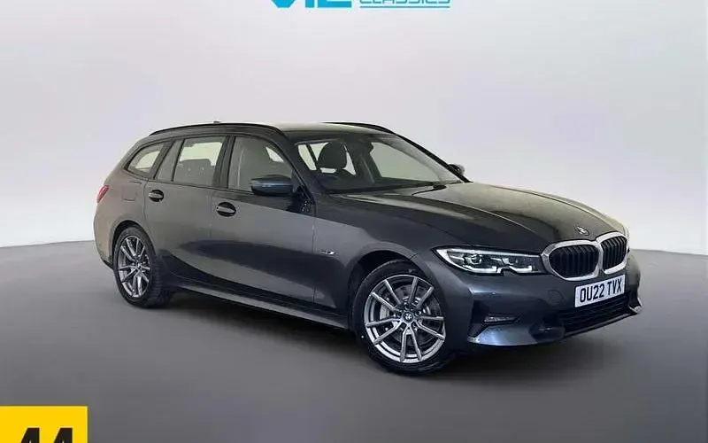 Used BMW 330e Sport Line 292 HP (214 kW) 2022 Estate