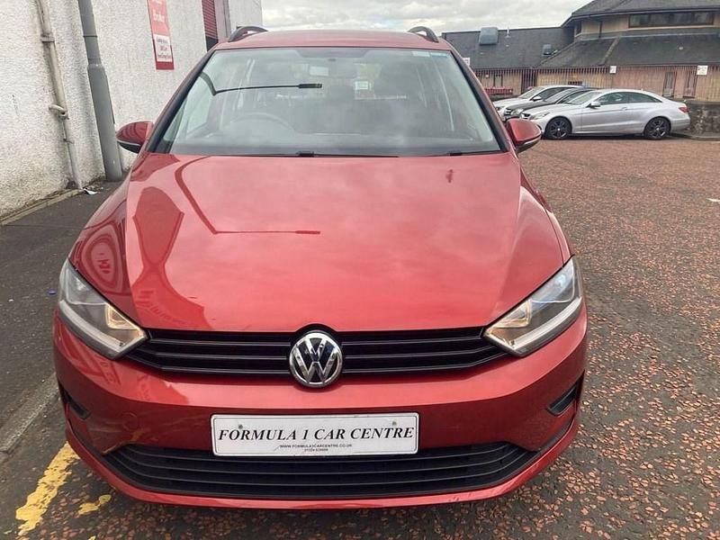 Used VW Golf Sportsvan S 108 HP (79 kW) 2015 Red MPV