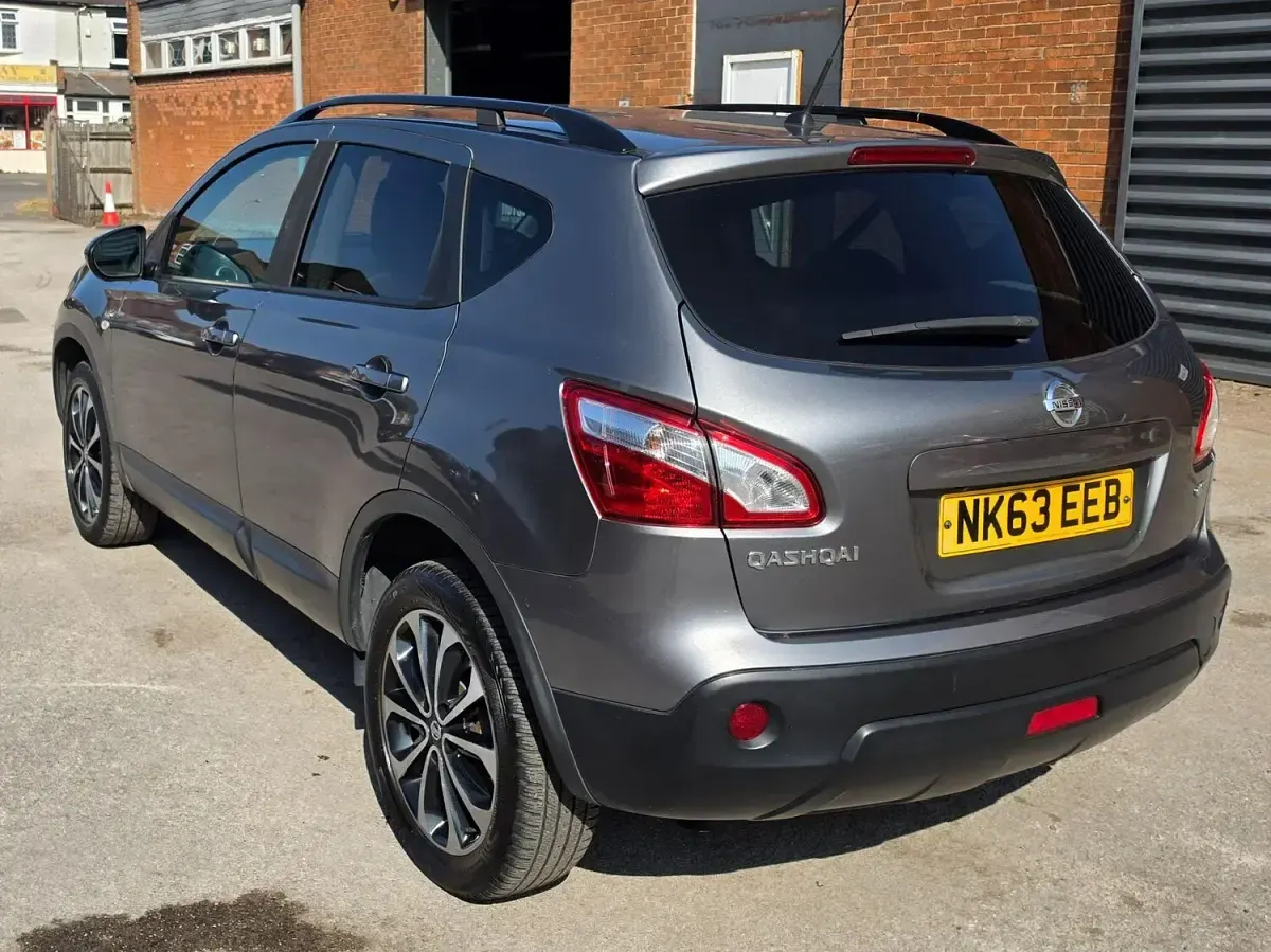 Used Nissan Qashqai 360º 110 HP (80 kW) 2013 Grey SUV