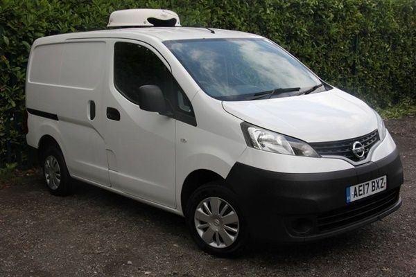 White Used 2017 Nissan NV200 Visia Van | £8,994 (Fair price) - Image 1/1