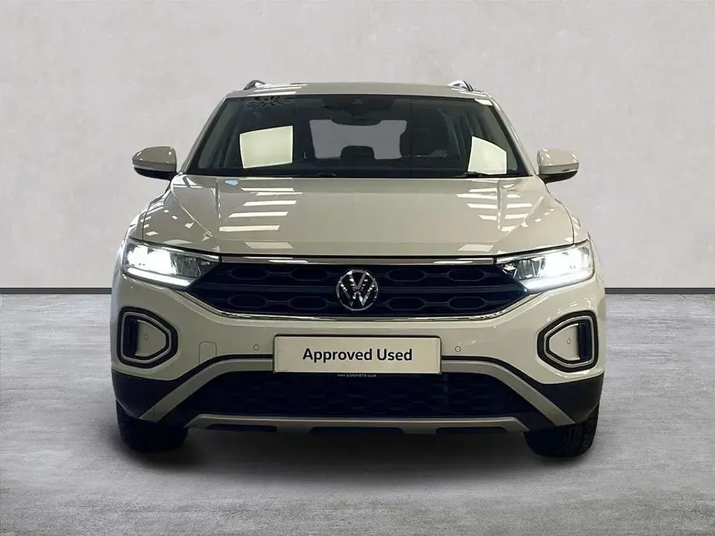 Usado VW T-Roc Life 110 HP (80 kW) 2023 Branco SUV