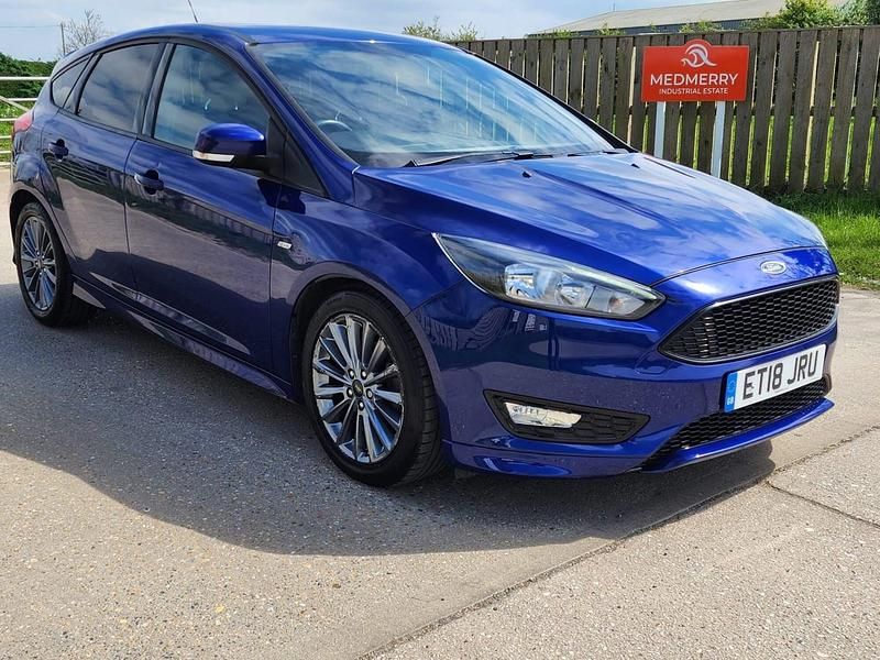 Used Ford Focus ST-Line 125 HP (91 kW) 2018 Blue Hatchback