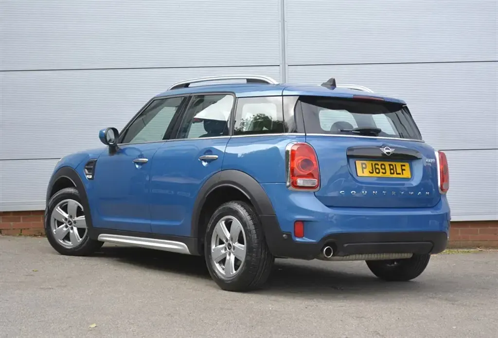 Used Mini Cooper Countryman Classic 136 HP (100 kW) 2020 Island blue SUV