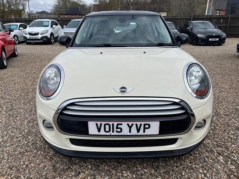 Used Mini Cooper Hatch 2015 White Hatchback