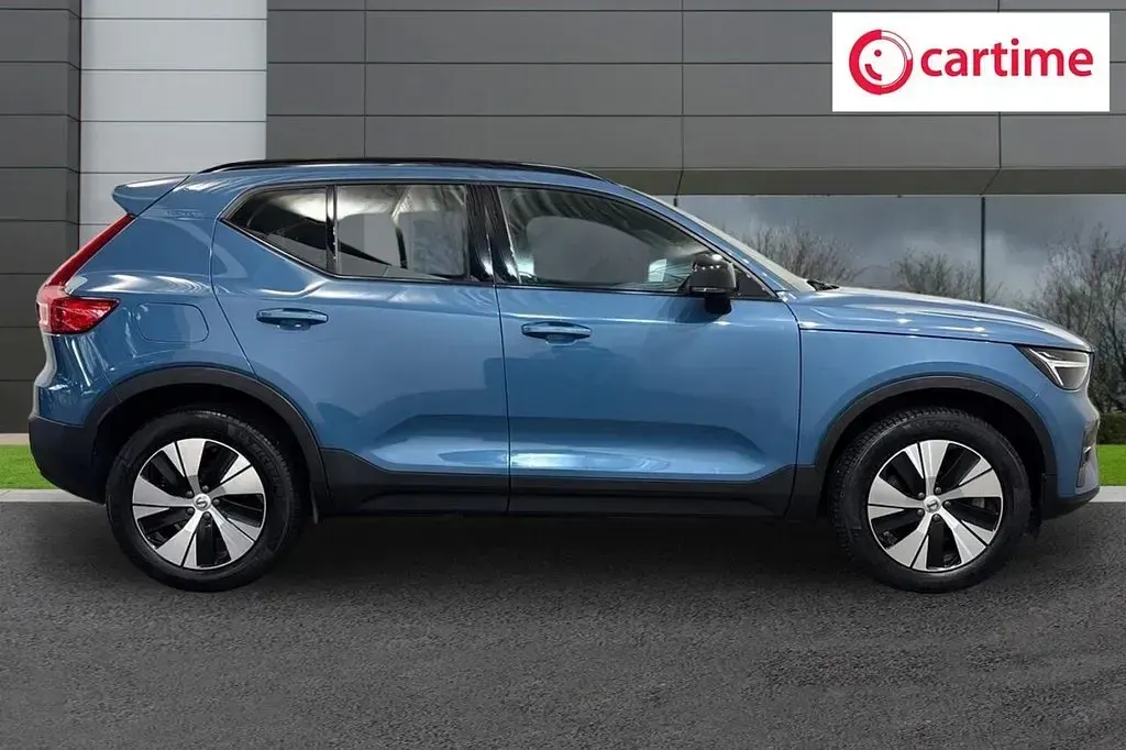 Used Volvo XC40 Plus 211 HP (155 kW) 2023 Blue SUV