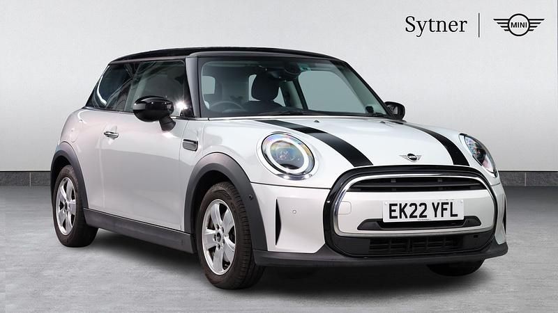 Used Mini Cooper Classic 134 HP (98 kW) 2022 Silver Hatchback