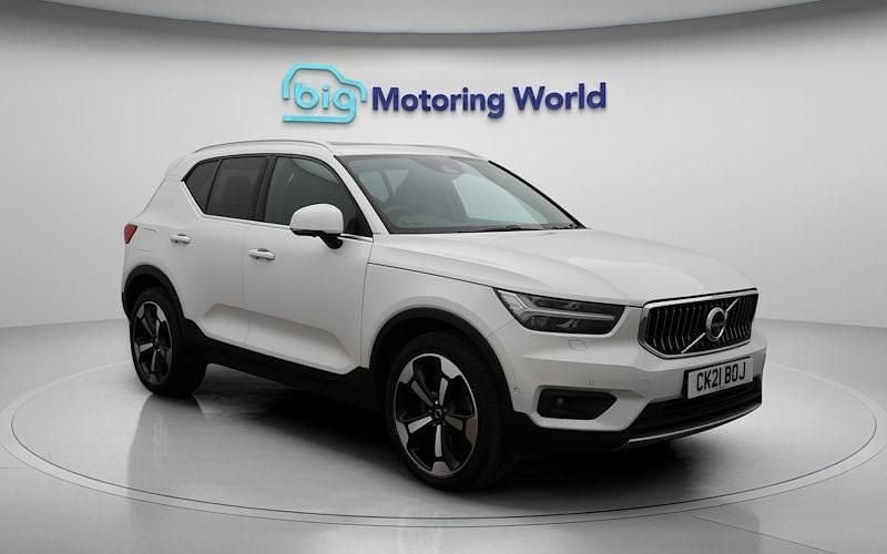 Used Volvo XC40 Inscription 262 HP (192 kW) 2021 White SUV