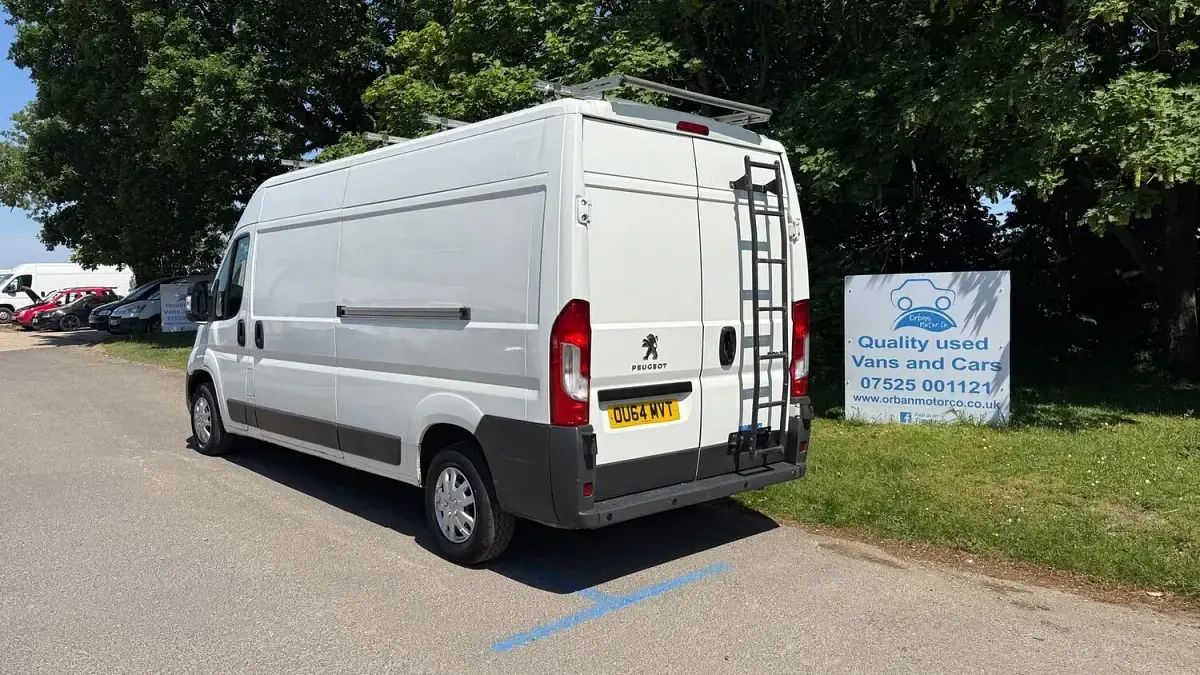 Second-hand Peugeot Boxer 130 CP (95 kW) 2014 Alb Van