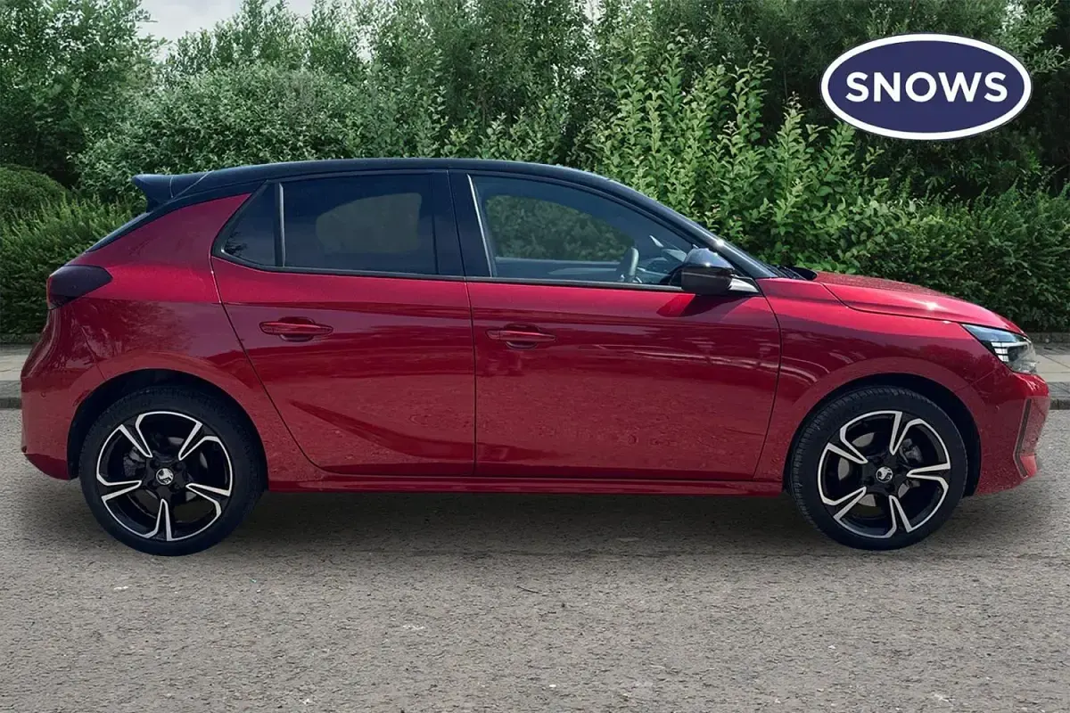 Used Vauxhall Corsa S 100 HP (73 kW) 2025 Carmin red Hatchback